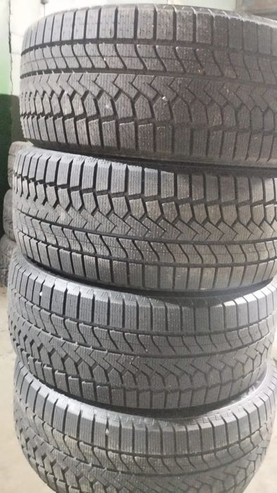 Продам комплект шин