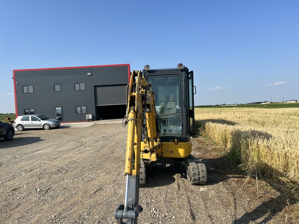 Inchiriez miniexcavator