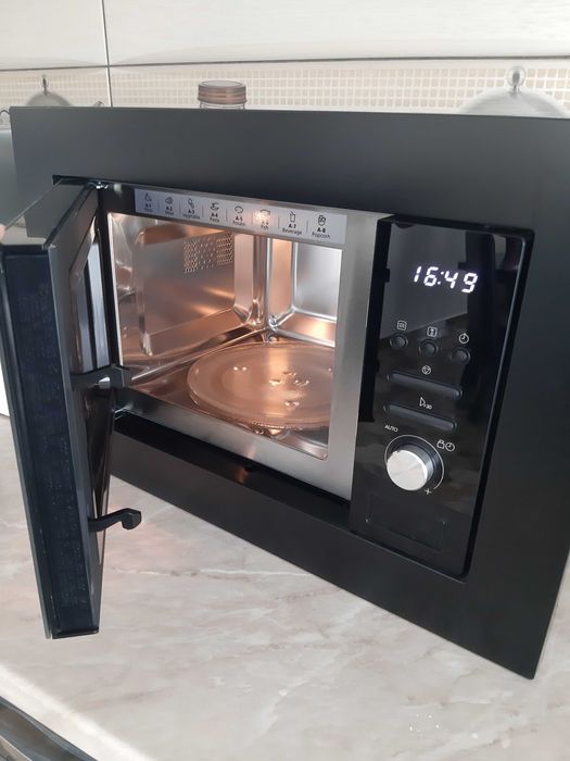 Cuptor cu microunde VÄRMD   Incorporabil NEGRU