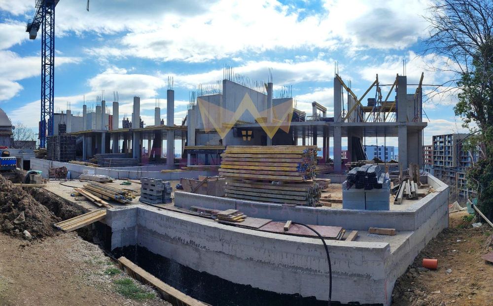 Продава се Тристаен апартамент в Варна, Бриз - 144 кв.м за 1948 €/кв.м - Снимка #3