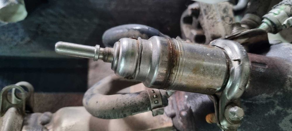 Injector adblue BMW F40 F44 F45 G20 G30 G31 G32 F48 F39 G01 G02 G05