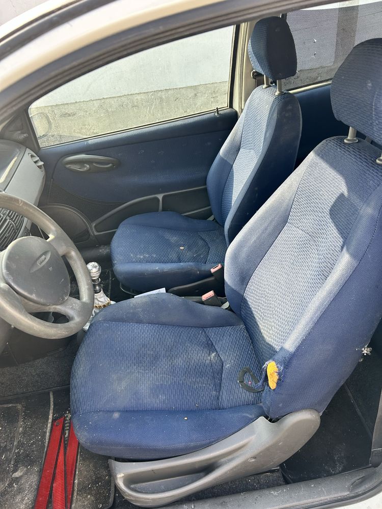 Fiat Punto 1.2 60HP 2000г на части