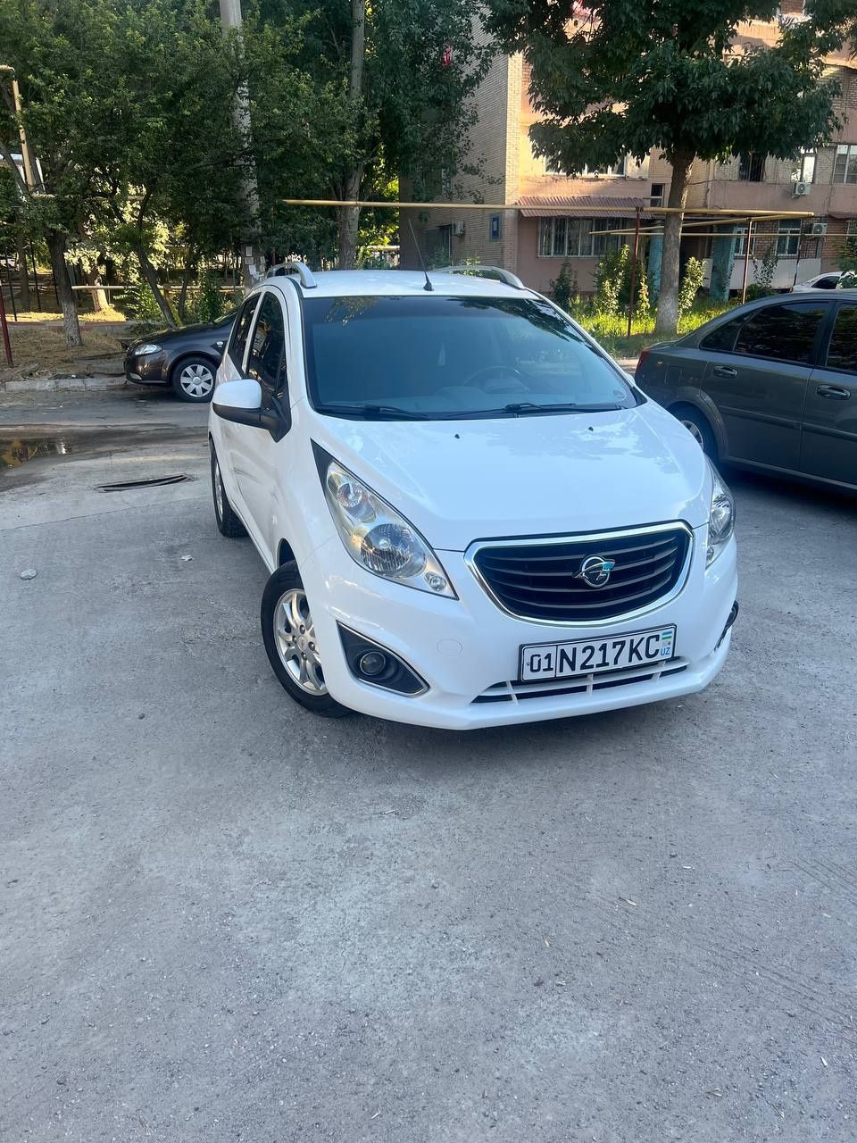 Chevrolet spark.