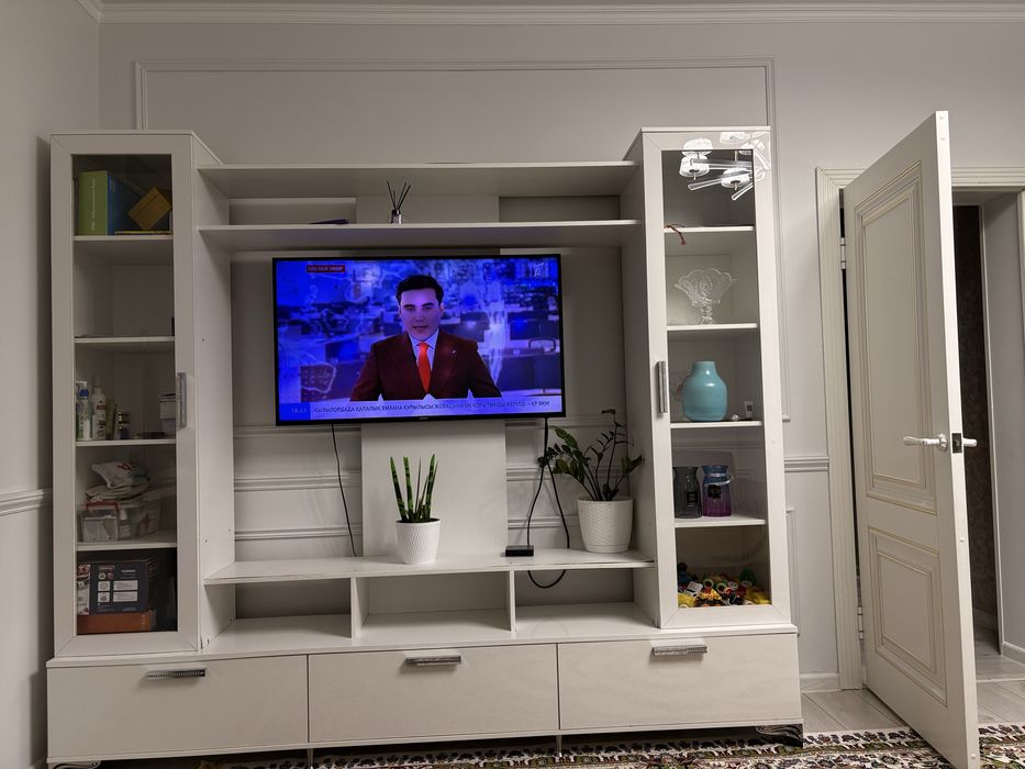 Продам шкаф для гостинной