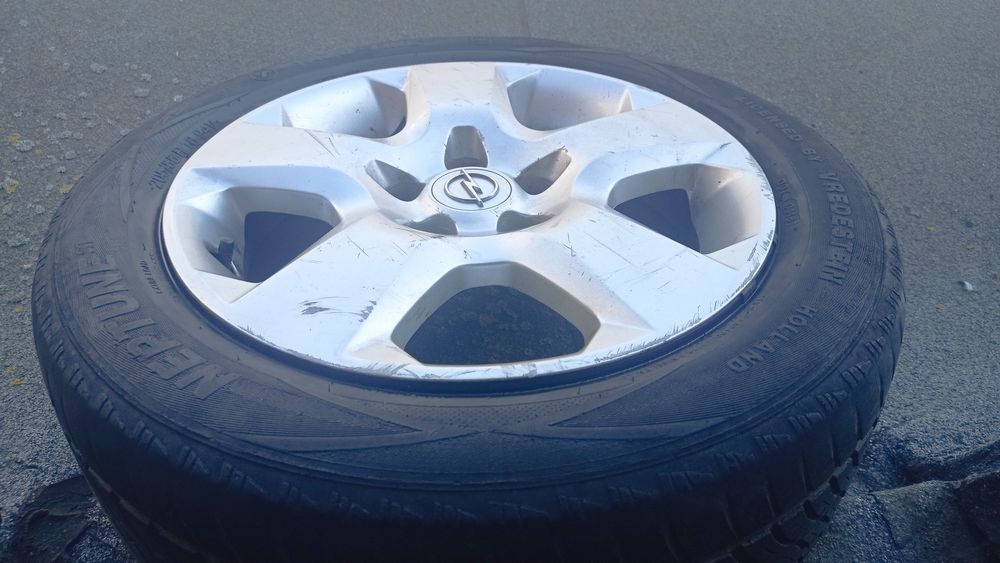 Vând urgent anvelope vara 205/55R/16 95V