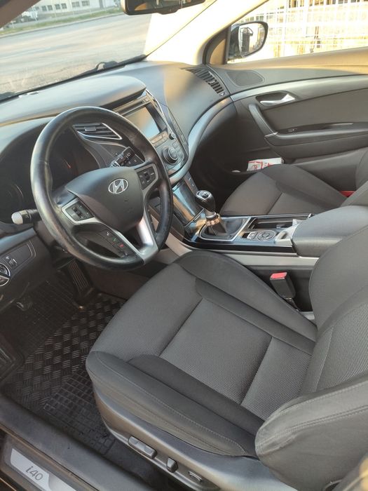 Vind Hyundai i40 negru