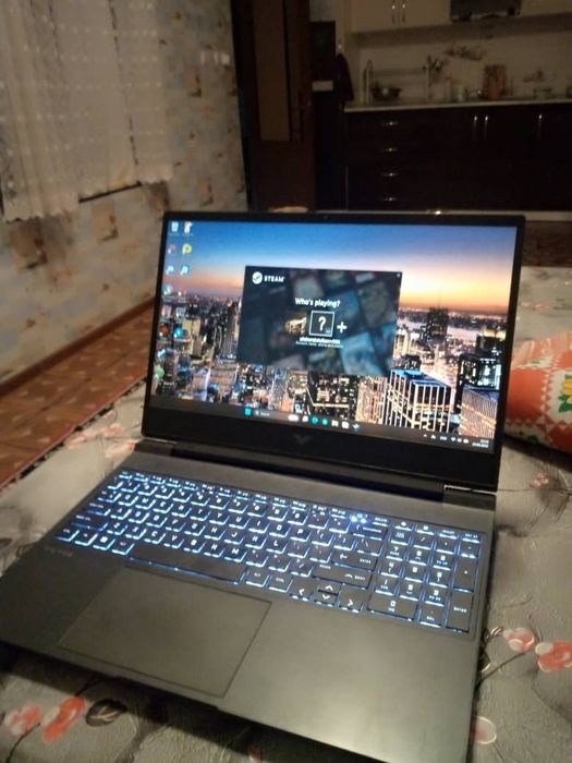 Hp Victus Gaming/144Hz/8. 512 Gb/RTX 2050 4GB/RYZEN 5  7000 series