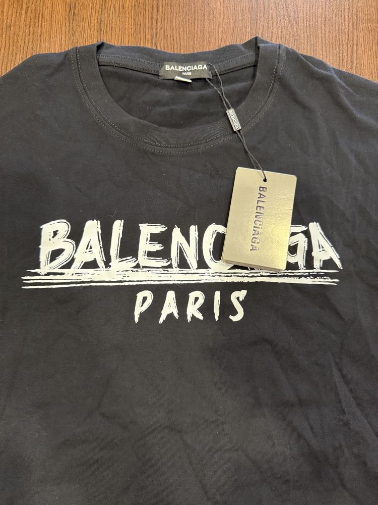 Тениска Balenciaga