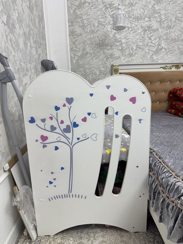 Продам детскую кроватку