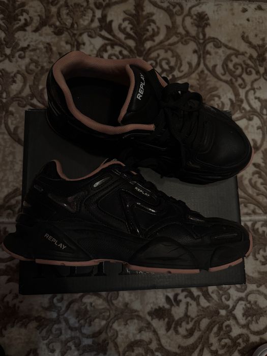 Adidas маратонки