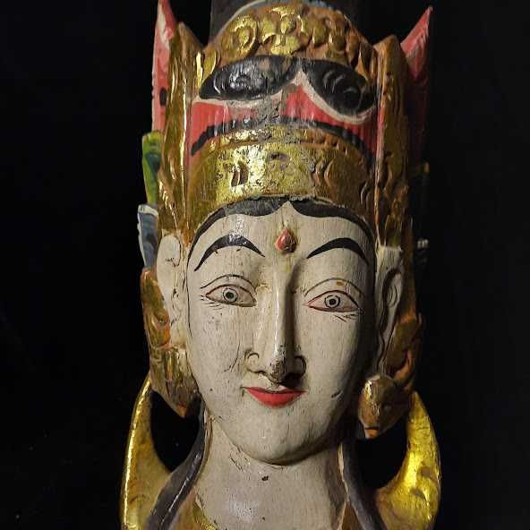 sculptura in lemn bust polychrom Bali