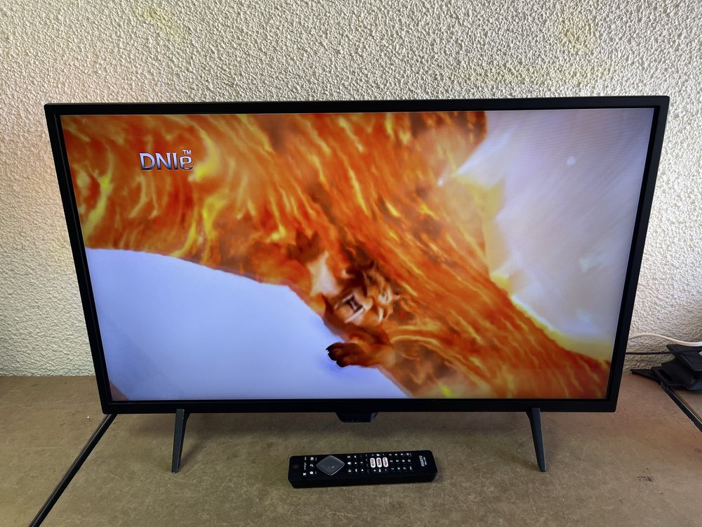 Телевизор PHILIPS Full HD LED 32“ Ambilight Android - 32PFS6402/12