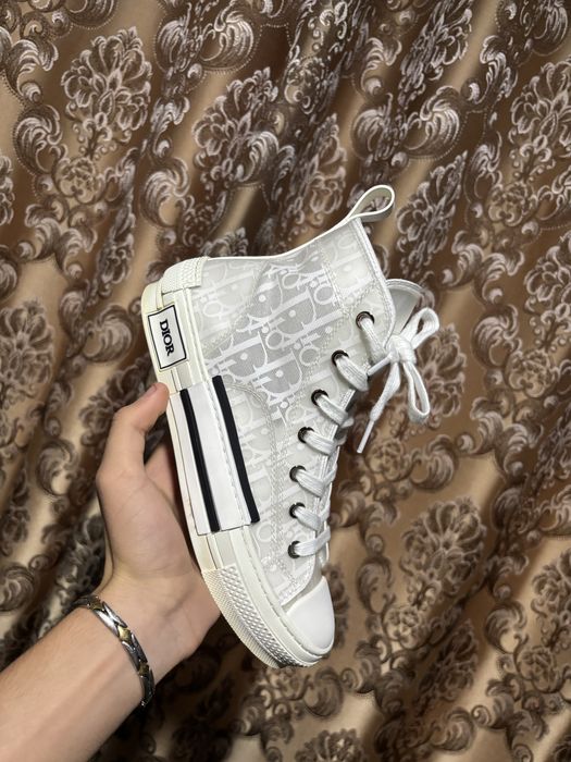 Vand adidasi dior b23