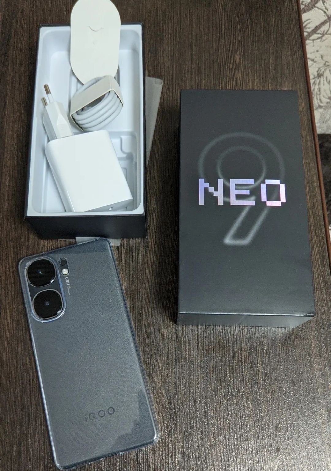 Iqoo Neo 9, 12/256gb