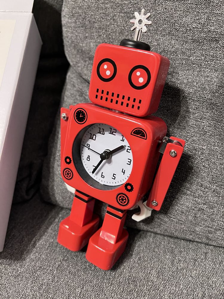 Ceas Robot cu Alarma pentru birou