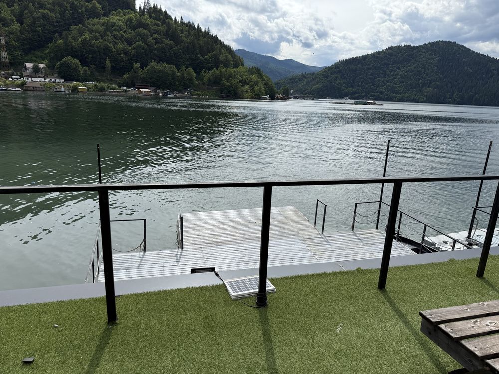 Ponton lac Bicaz