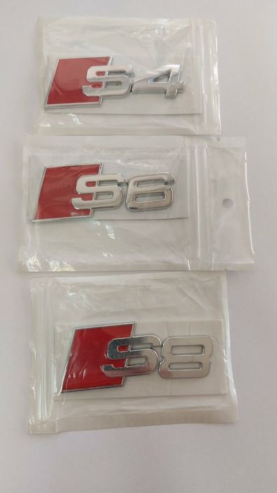 Продавам автомобилни емблеми