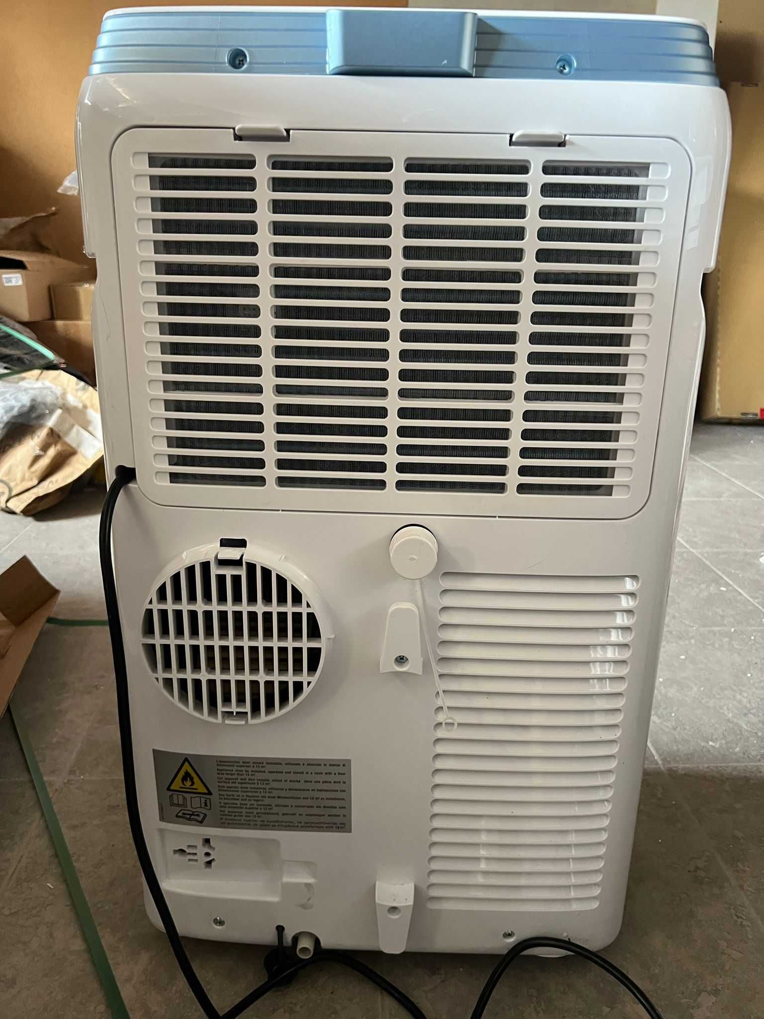 Мобилен Климатик с Компресор 9000 BTU 9ка Фреон Чисто Нови