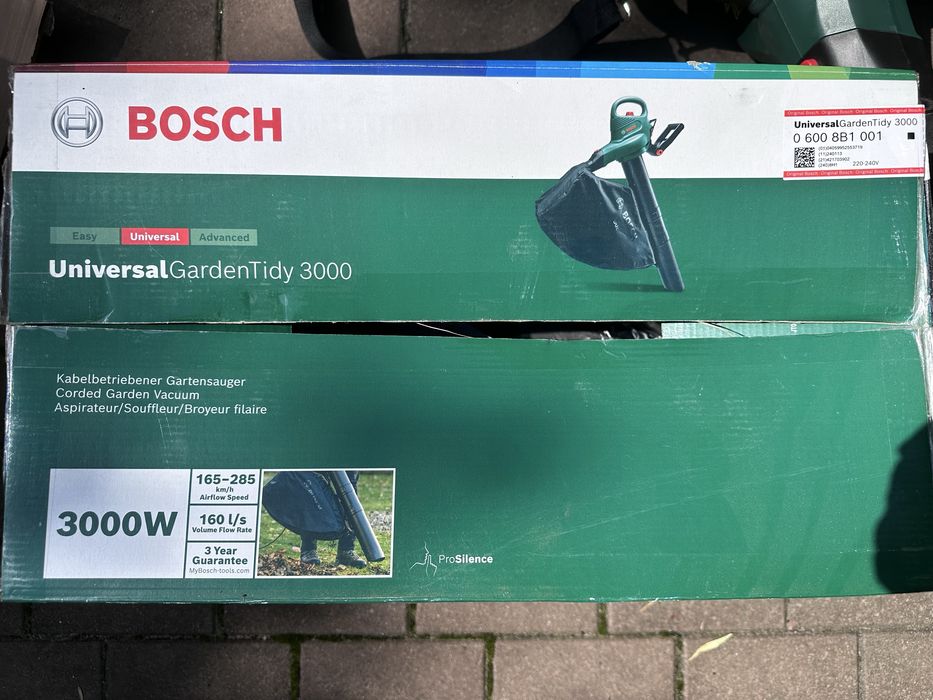 Suflanta / aspirator frunze Bosch Universal GardenTidy 3000 W