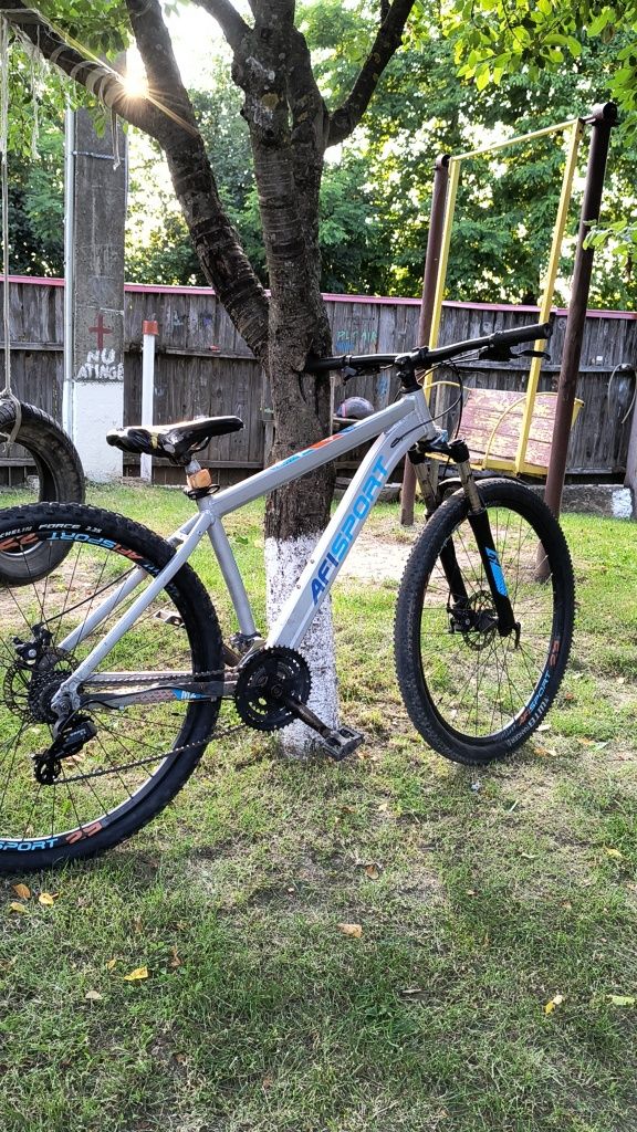 Bicicleta afisport M2 mai multe specificați la telefon