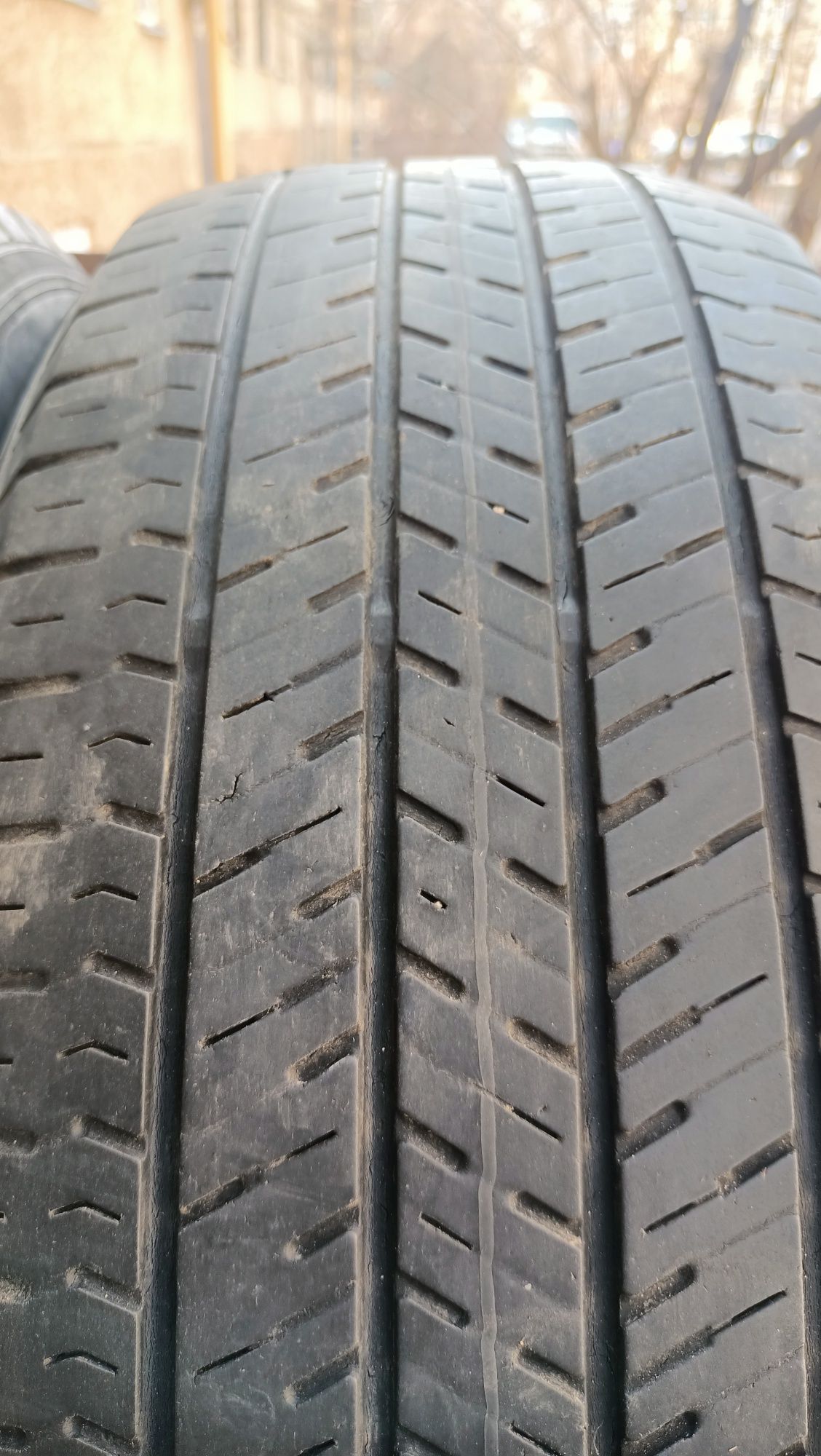 Продам комплект летних шин YOKOHAMA 225/65 R 17 4 штуки торг
