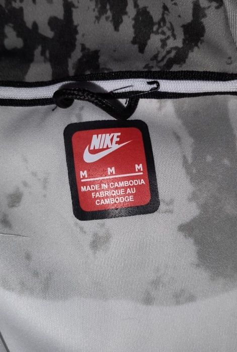 [ЧИСТО НОВ] Nike Tech Fleece Grey Camo/reps на перфектна цена!