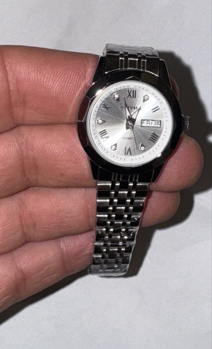 Стилен женски часовник