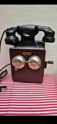 Telefon vechi de perete cu manivela colectie an 1946