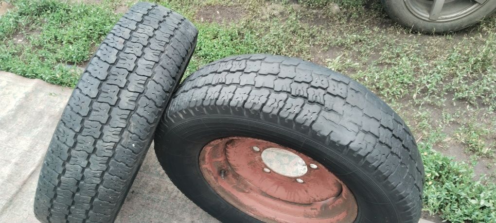 Продам. 2 колеса в сборе.