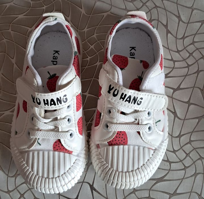 продам кроссовки