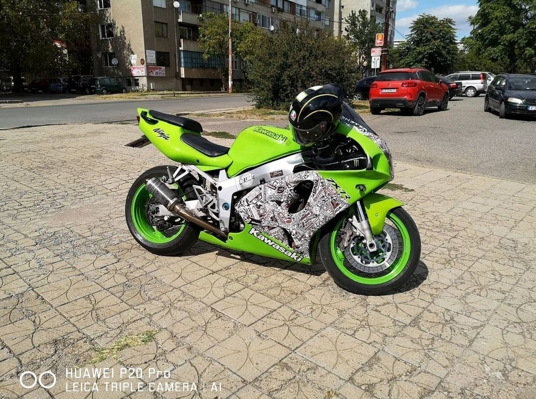 Kawasaki zx7r На части