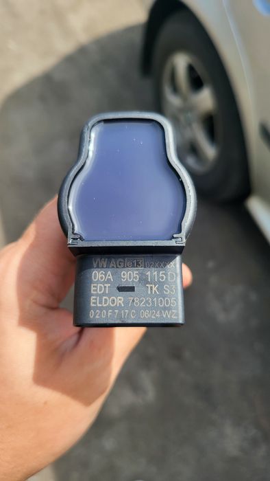 Продам 4 катушки зажигания на skoda octavia