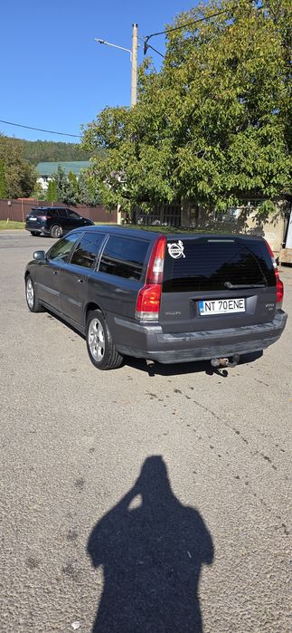 Vând volvo v70 2.4D scimb cu 4x4
