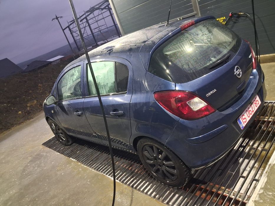 Opel corsa 1.3 ,2012