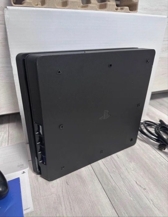 Ps4 slim ca nou