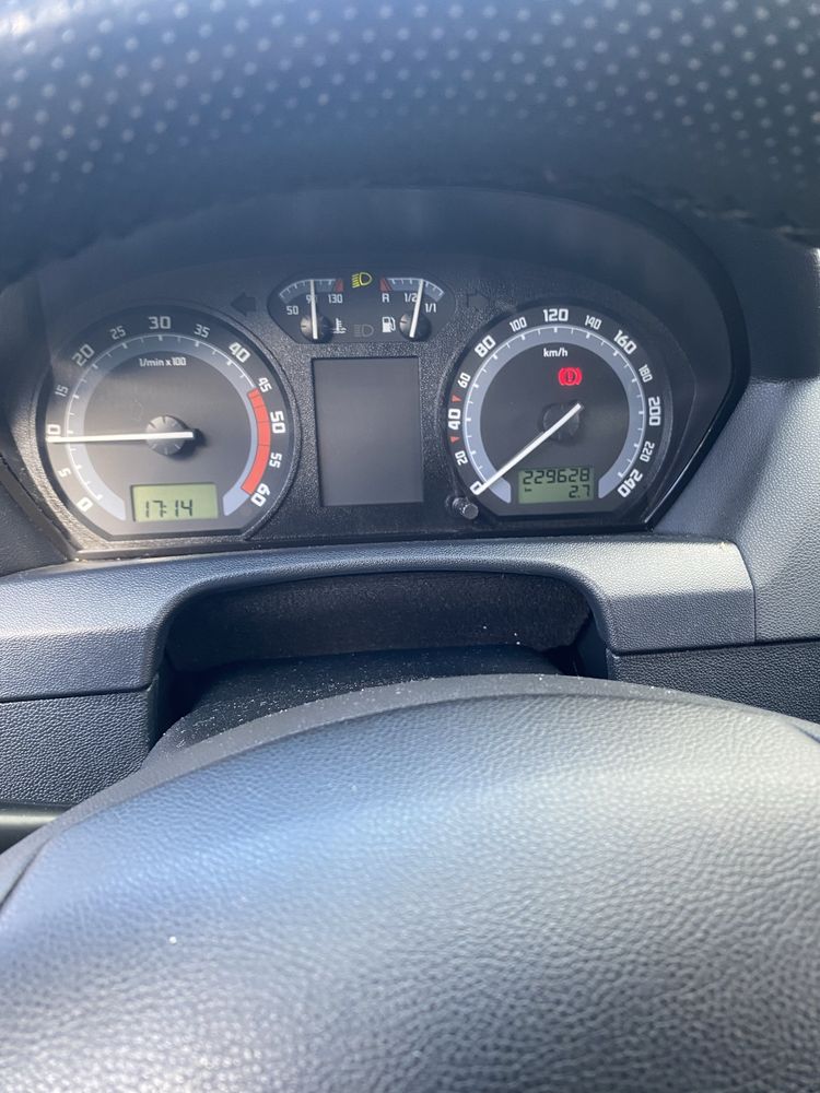 De vinzare Skoda fabia an 2005