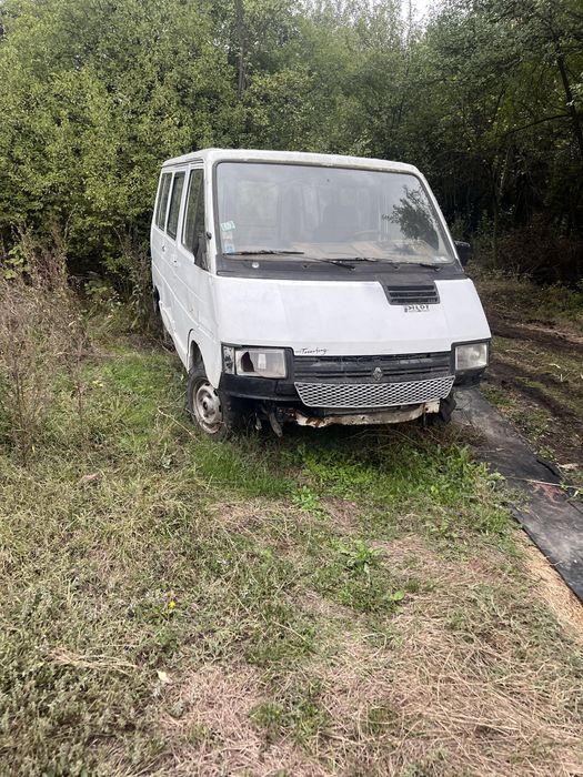 Renault trafic de munca!