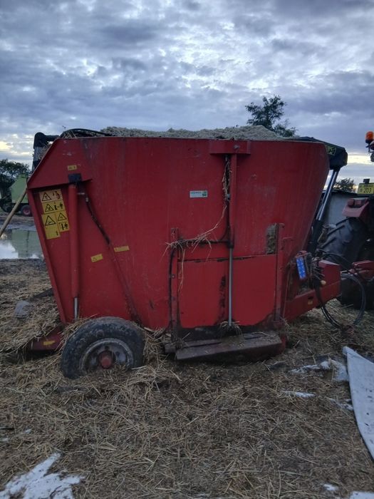 Vând remorca tehnologică sau schimb