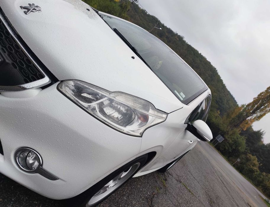 Peugeot 208. 2014г.