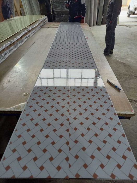 Потолок пластики 22000 сум и декор пласты 31000 сум от производителя.