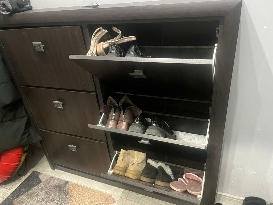 Продам полку обувную