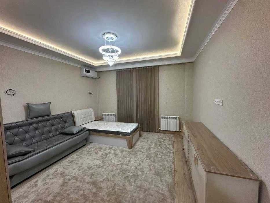 Шахристан метро срочно 2-к. квартира 54 м² евроремонт, Chinobod Plaza`