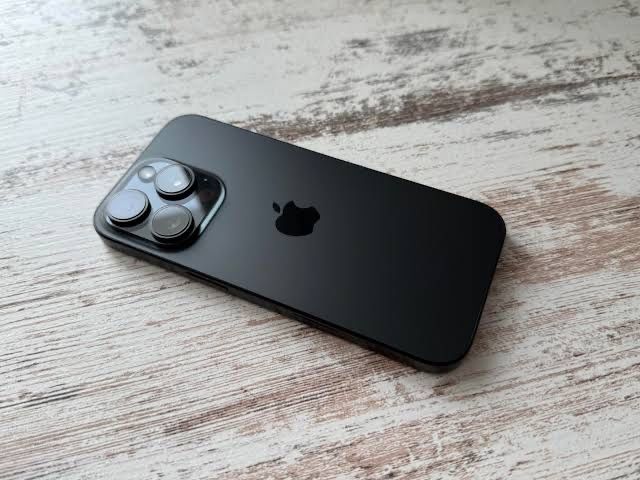 Iphone 16 Pro. Срочная продажа. Обмена нет