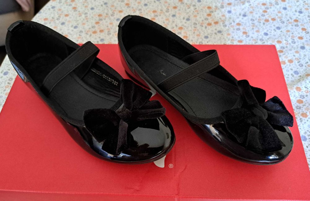 Официални обувки за момиче