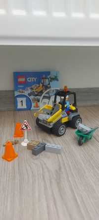 Lego City basculanta, elicopter si camion, parc distractii si motor