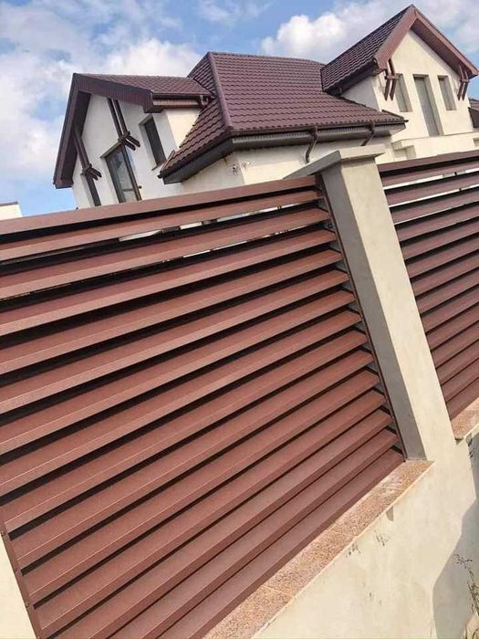 Garduri si porti stil jaluzea, sipca metalica, tabla cutata