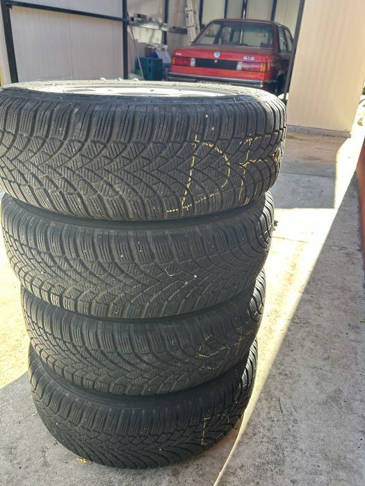 Vand anvelope iarna Bridgestone 195/65/15 clasa A aderenta