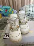 Jordan 4 metalic gold 42.5