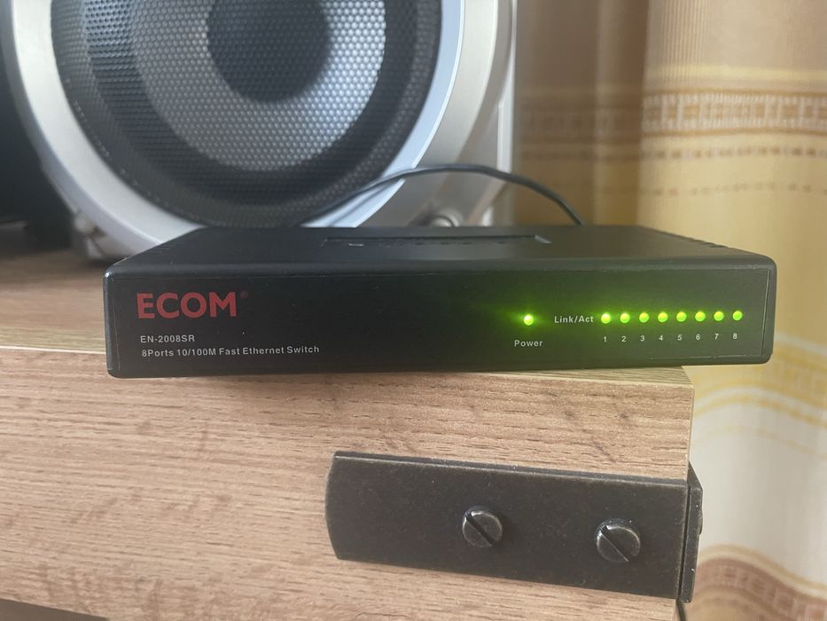 Коммутатор 8 портов