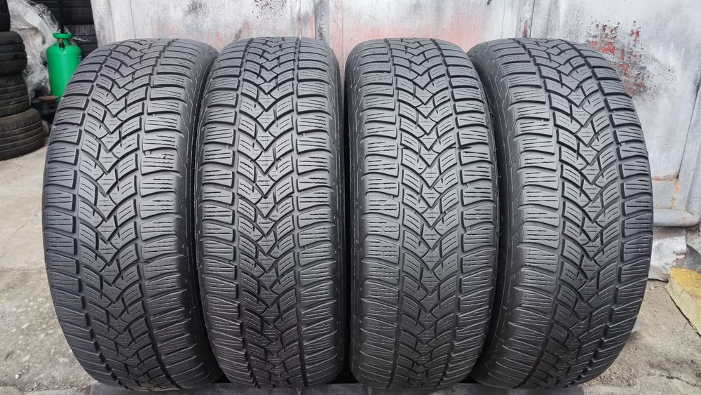 4бр зимни гуми 205/60/16 Esa Tecar
dot23
7мм
Добро състояние на гумите